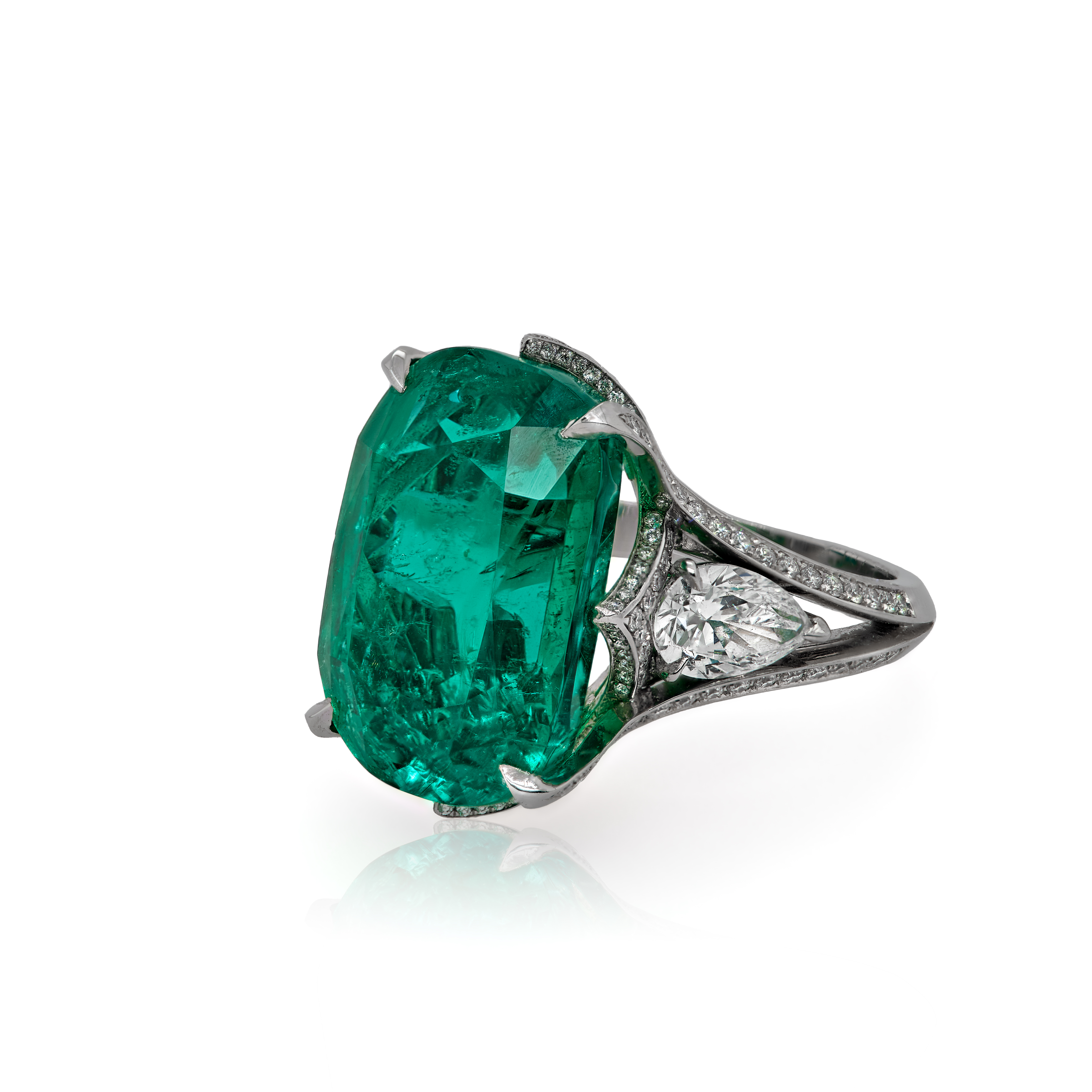 emerald diamond oval